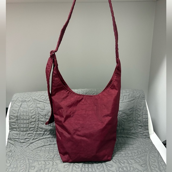 BAGGU Handbags - Baggu Small Nylon Sling - Oxblood